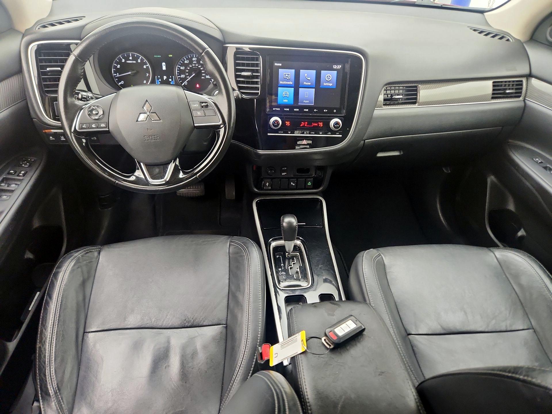 Thumbnail: 2020 Mitsubishi Outlander - 9