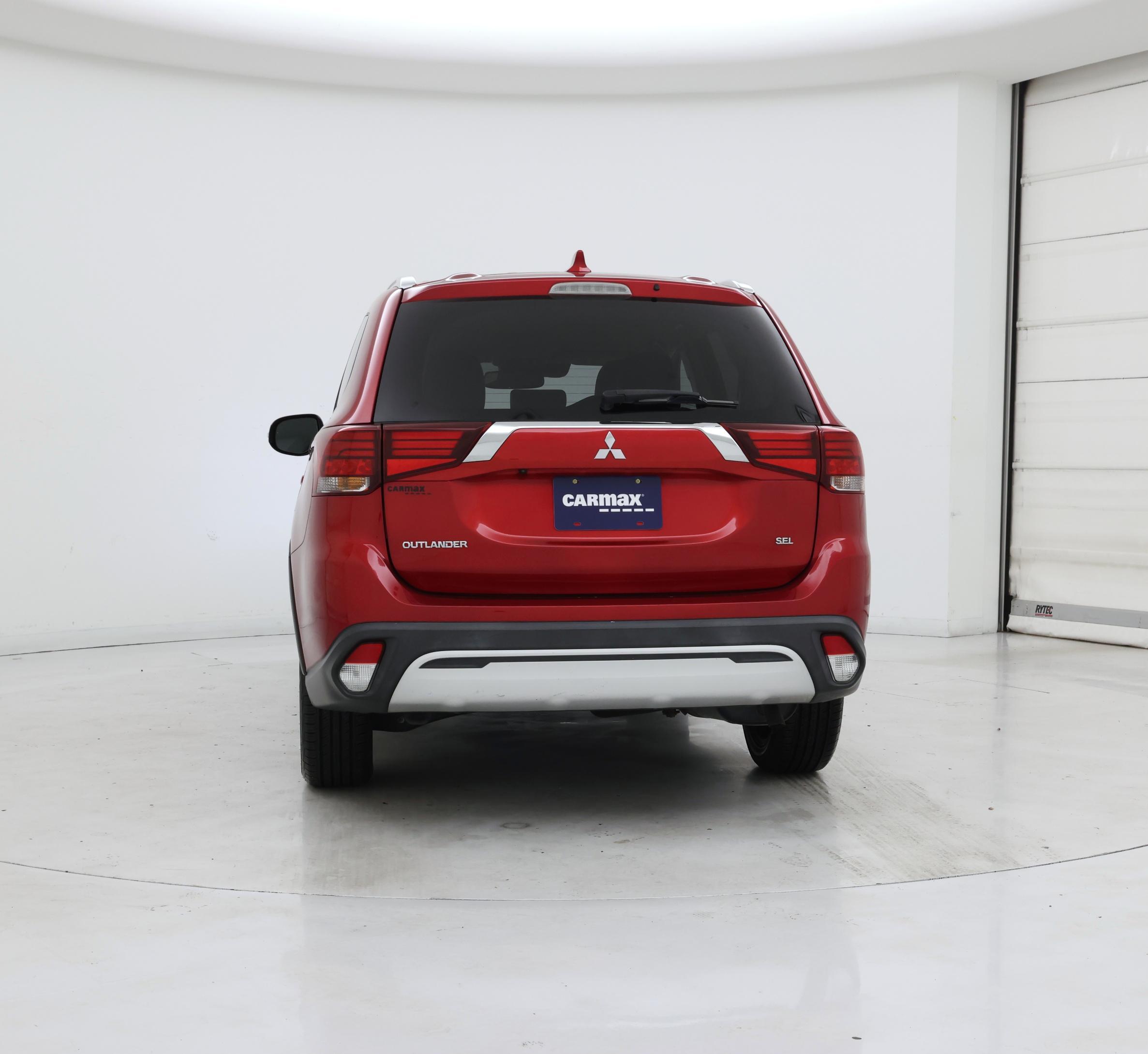 Thumbnail: 2020 Mitsubishi Outlander - 6