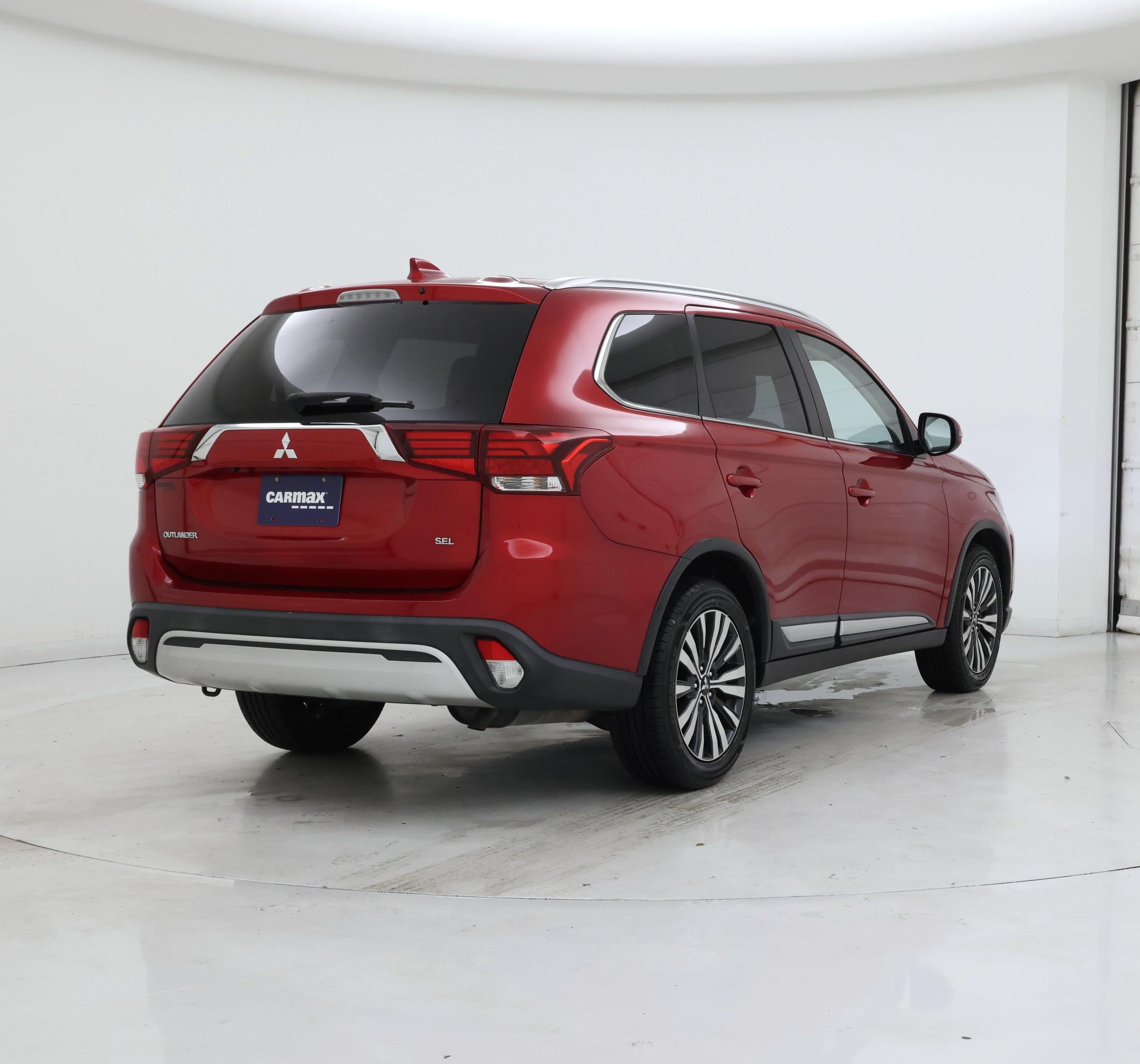 Thumbnail: 2020 Mitsubishi Outlander - 8