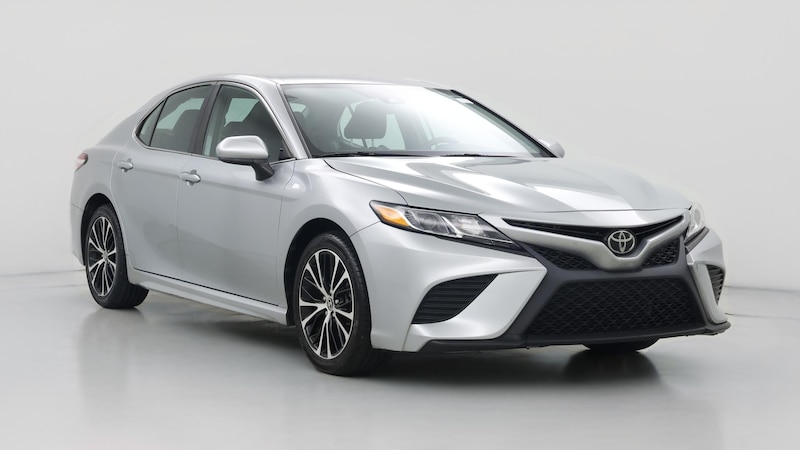 2020 Toyota Camry SE Hero Image