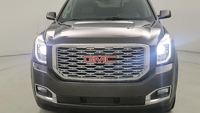 2020 GMC Yukon Denali 2