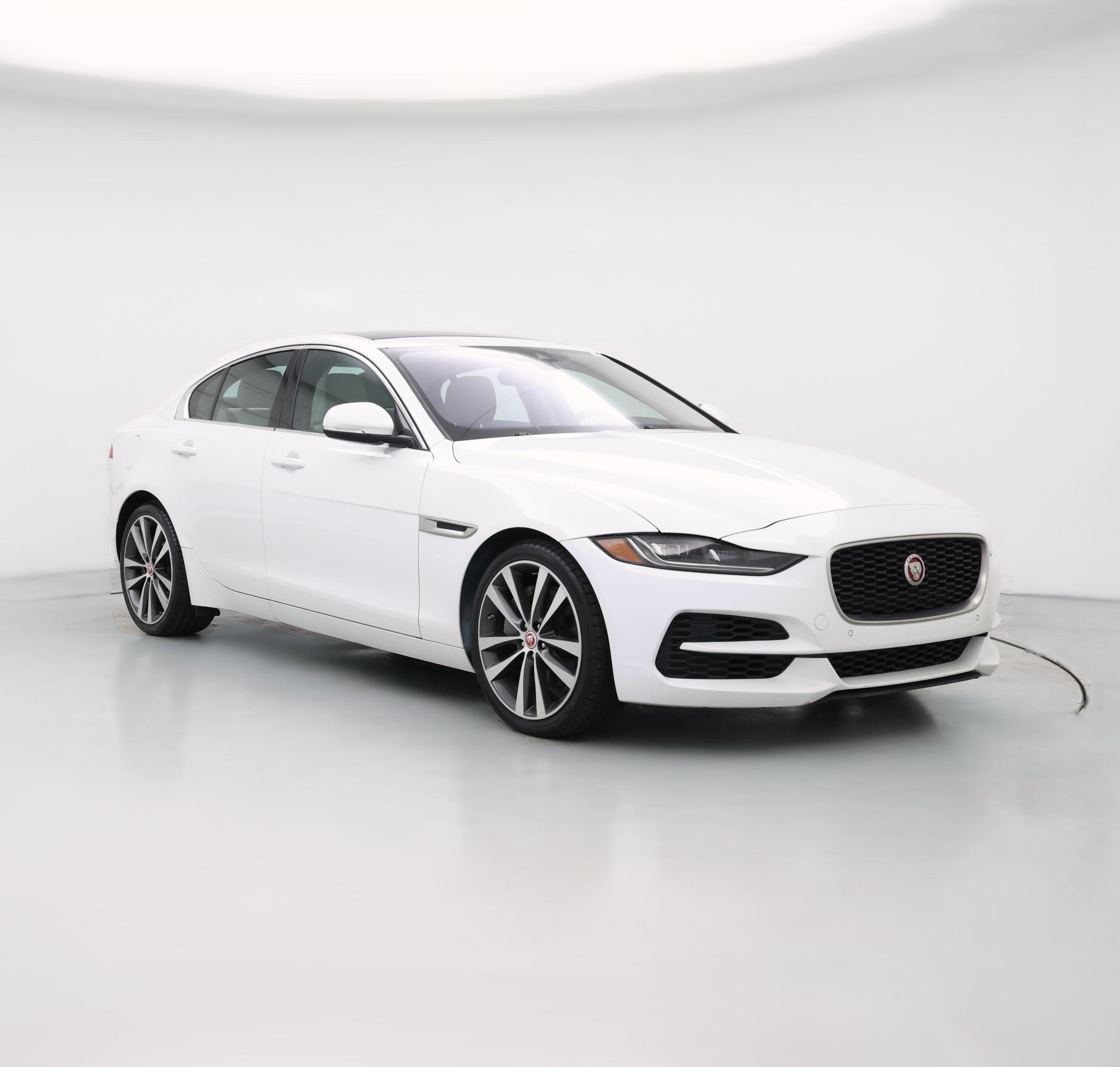 Thumbnail: 2020 Jaguar XE - 1