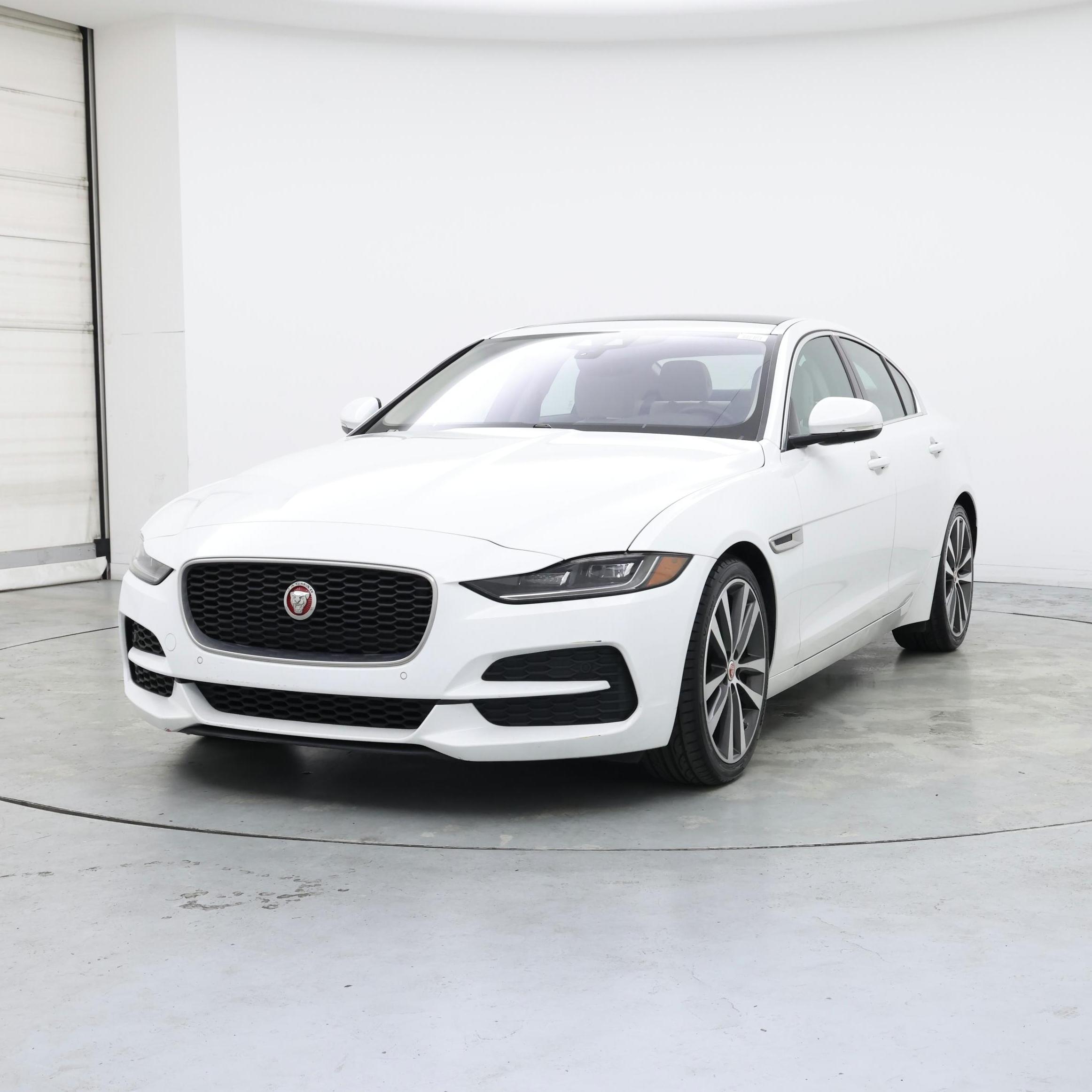 Thumbnail: 2020 Jaguar XE - 4