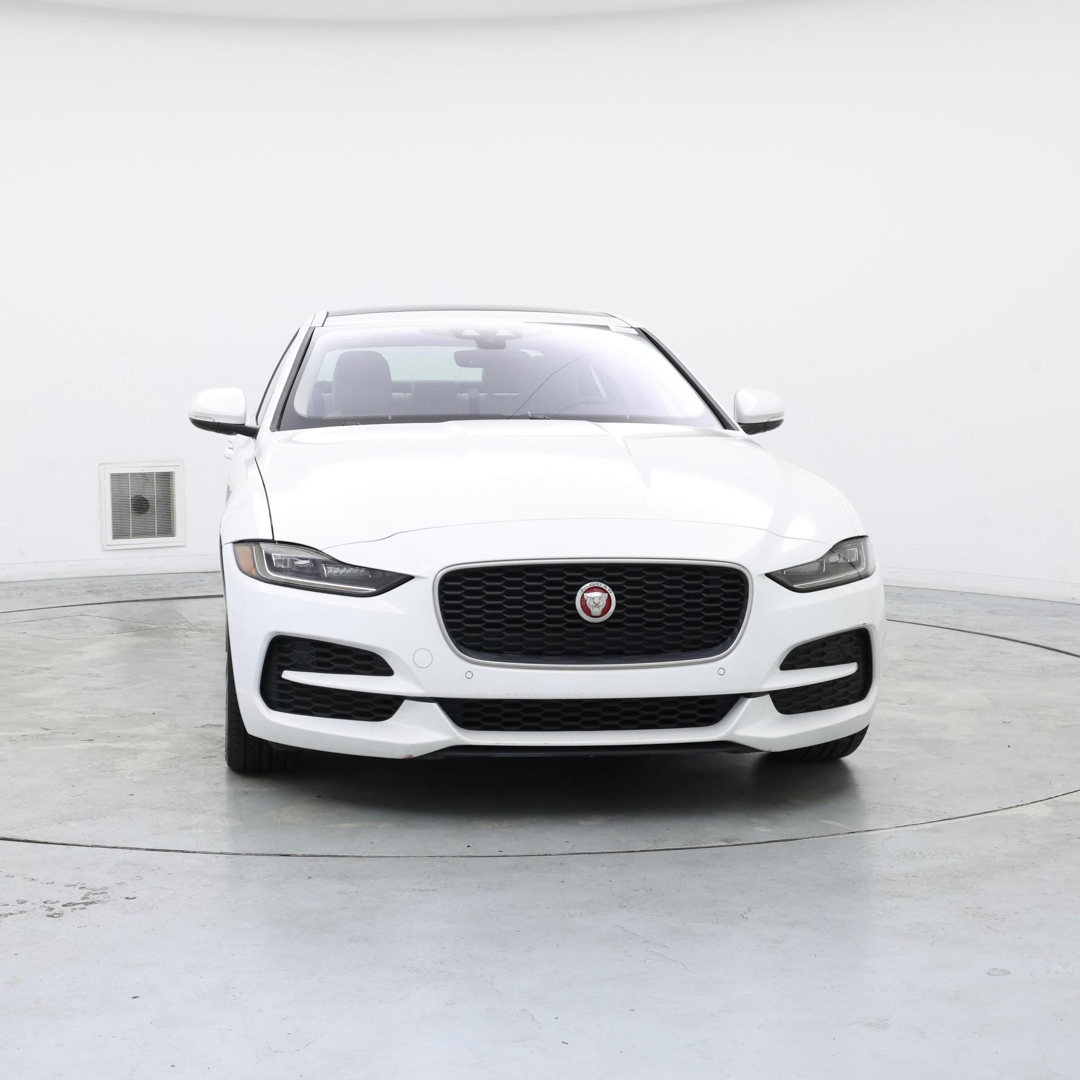 Thumbnail: 2020 Jaguar XE - 5