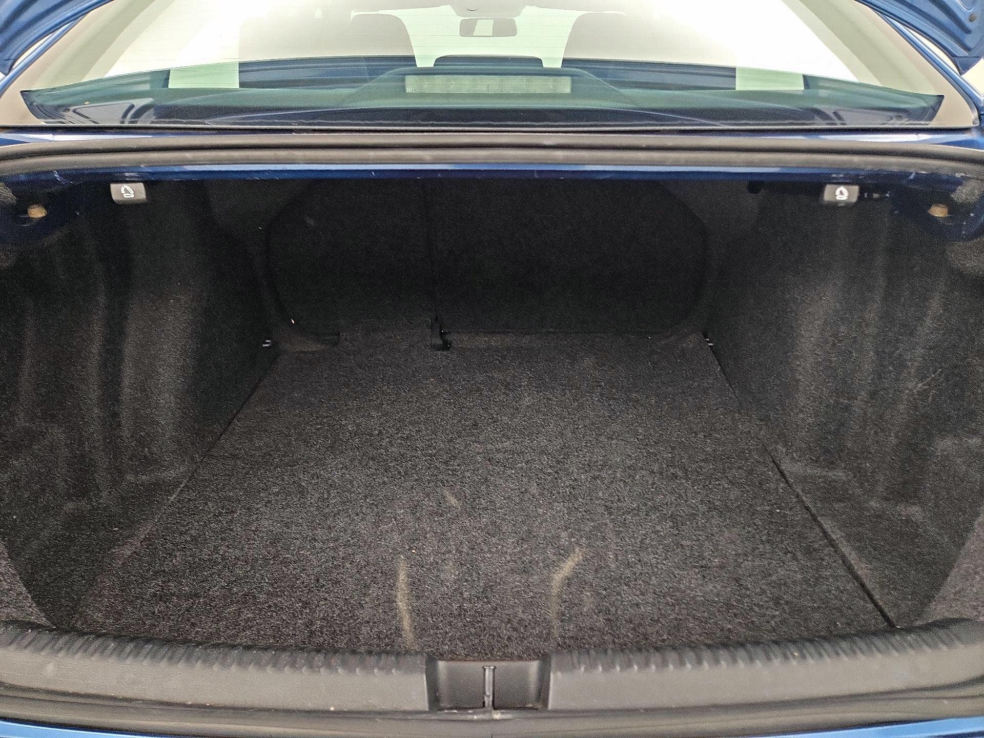 Thumbnail: 2015 Volkswagen Jetta - 19