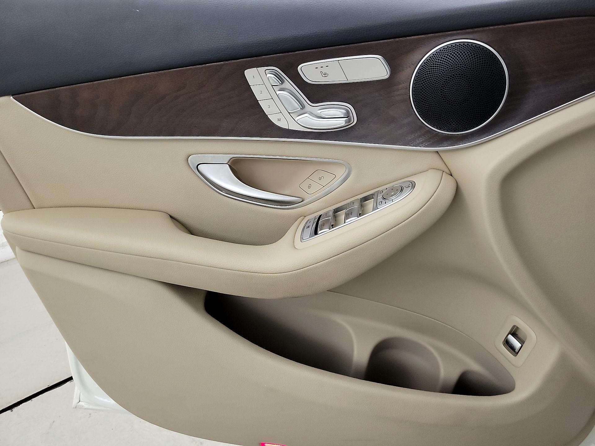 Thumbnail: 2021 Mercedes-Benz GLC - 12