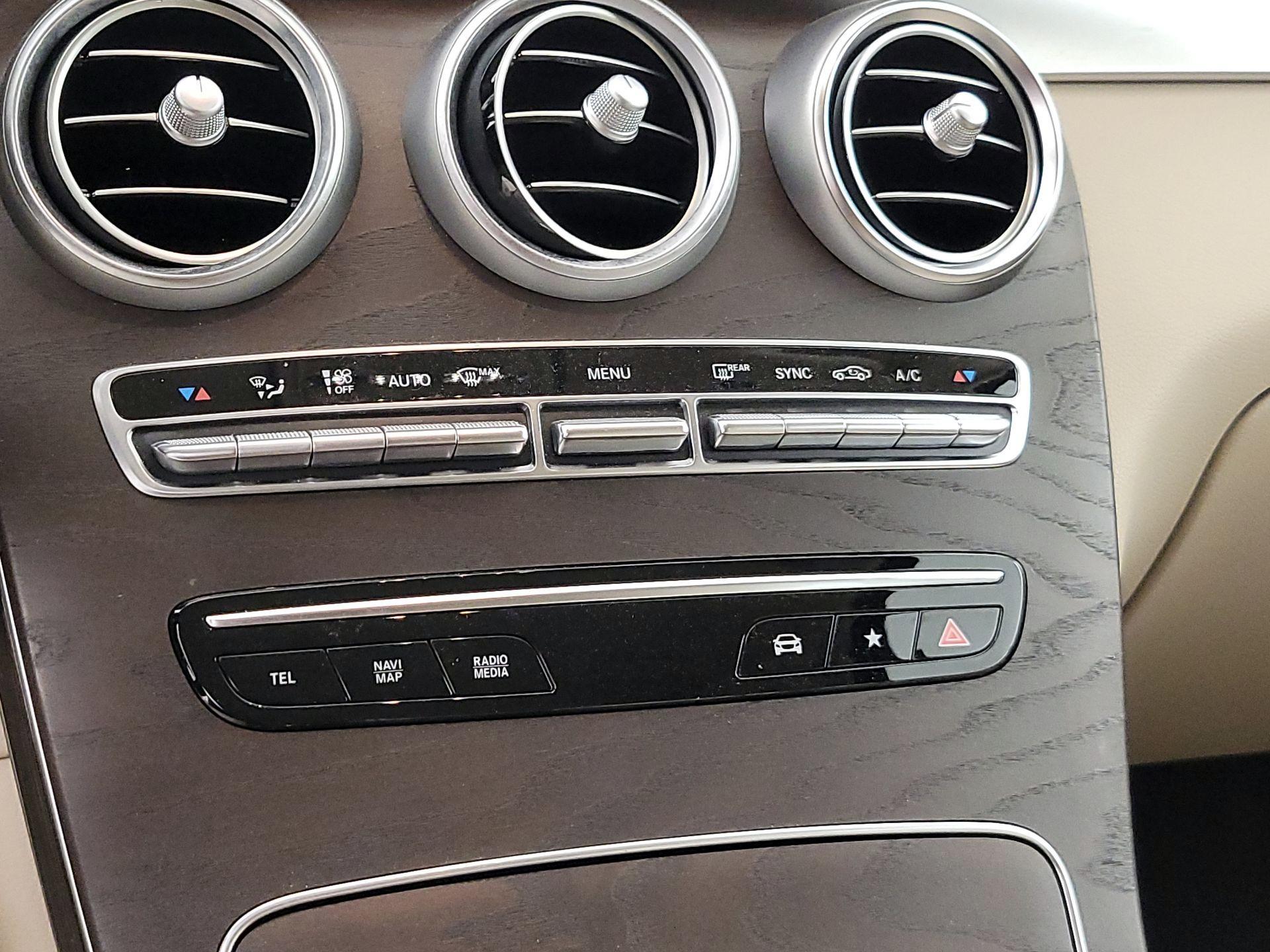 Thumbnail: 2021 Mercedes-Benz GLC - 16