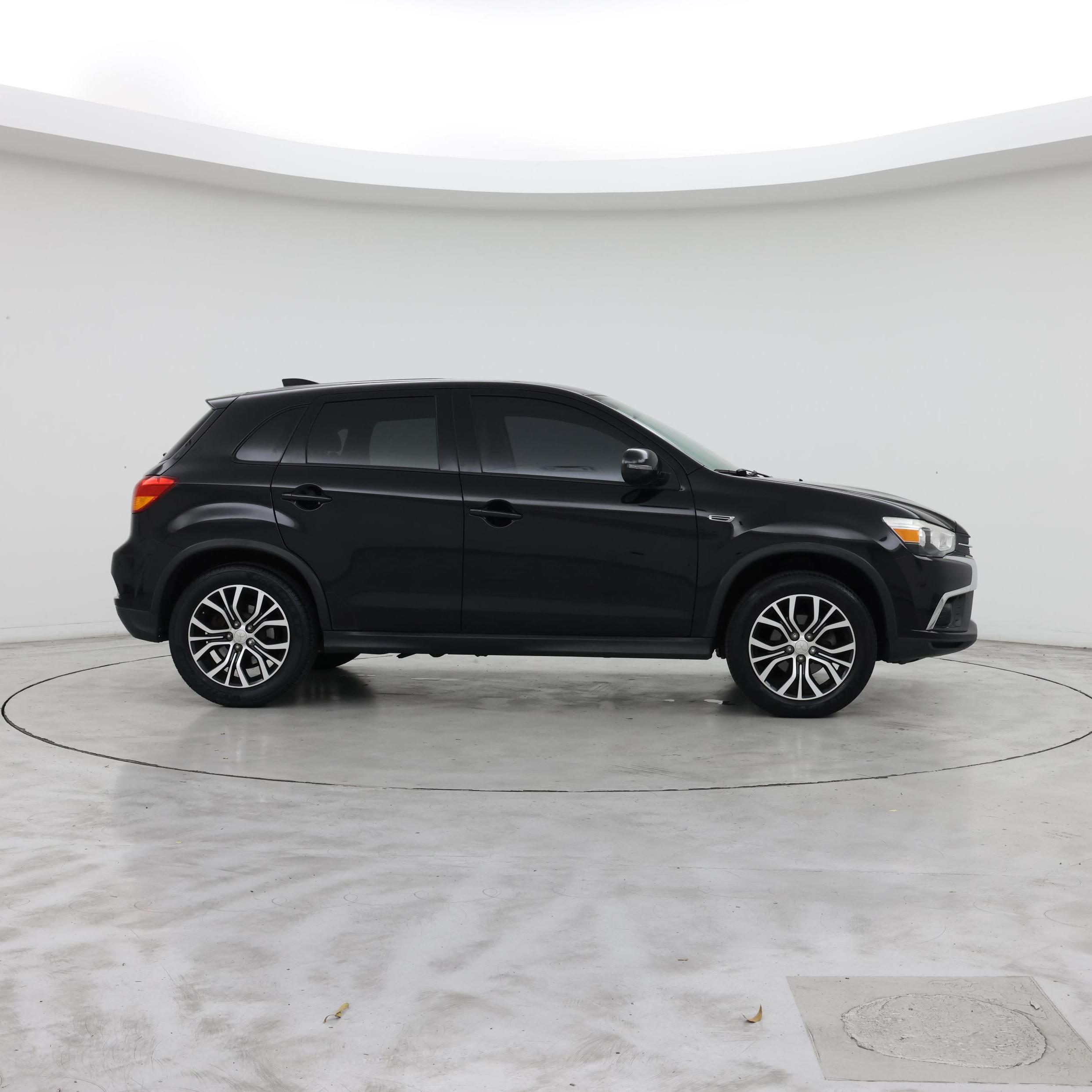 Thumbnail: 2018 Mitsubishi Outlander Sport - 7