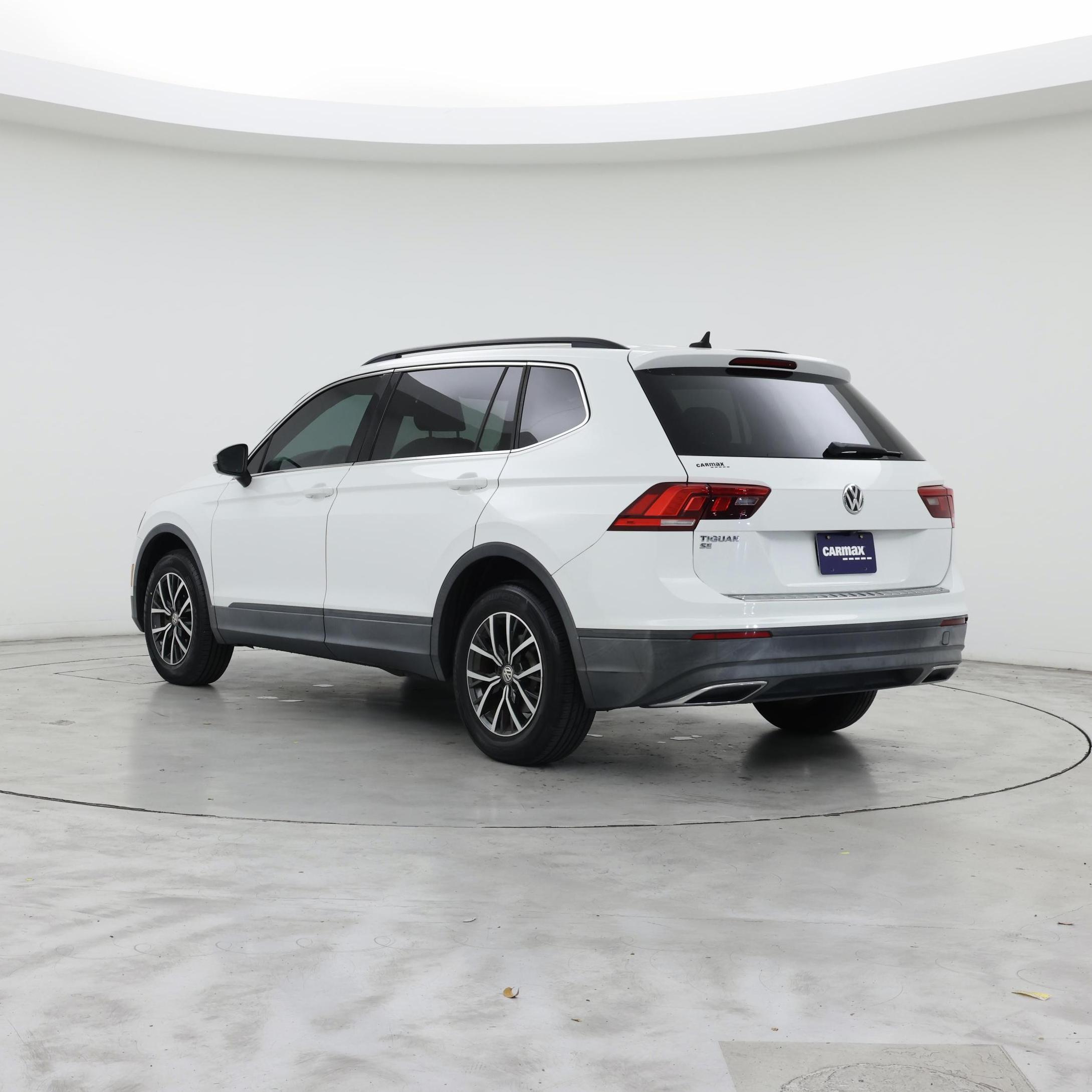 Thumbnail: 2019 Volkswagen Tiguan - 2