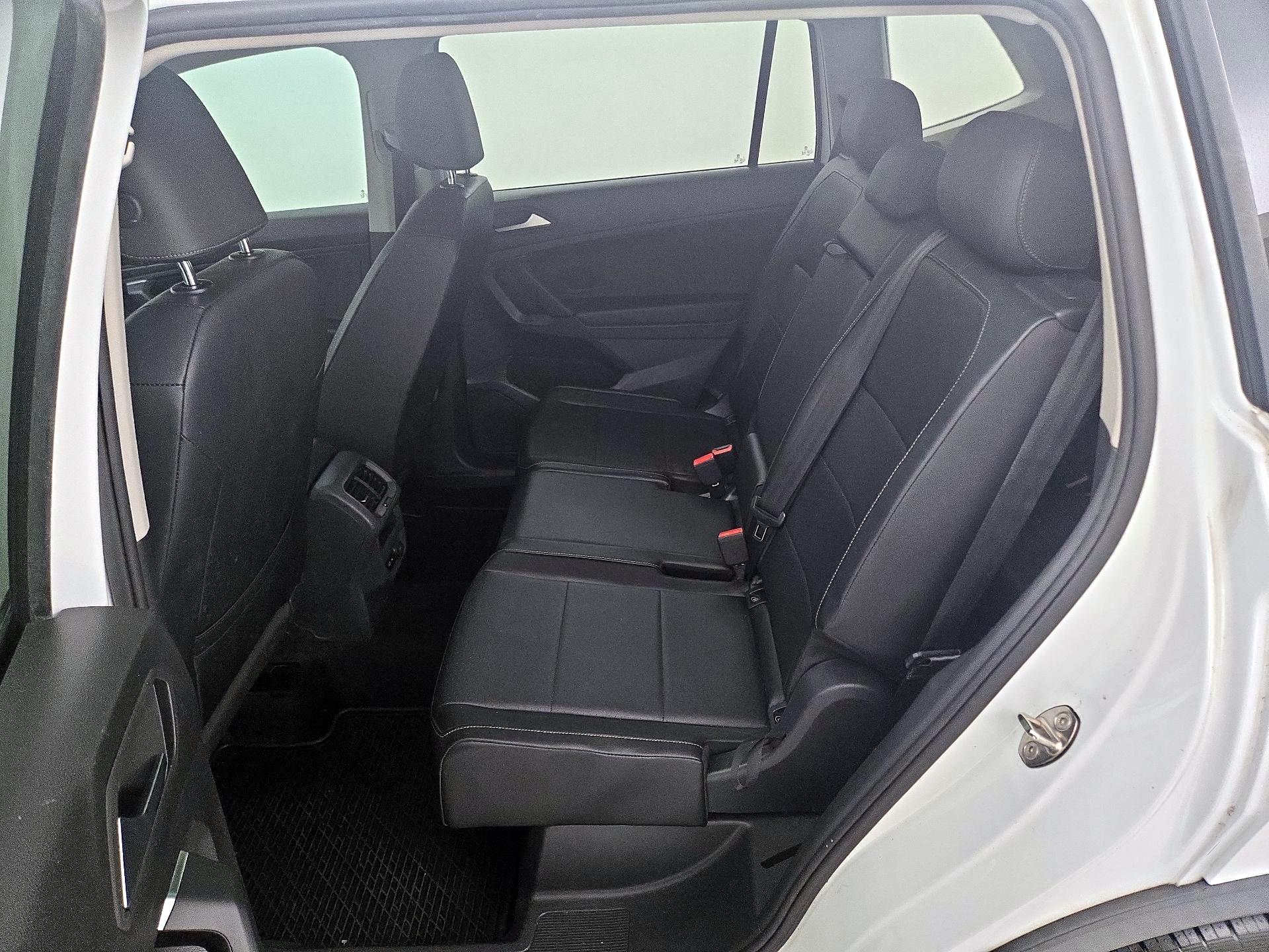 Thumbnail: 2019 Volkswagen Tiguan - 20