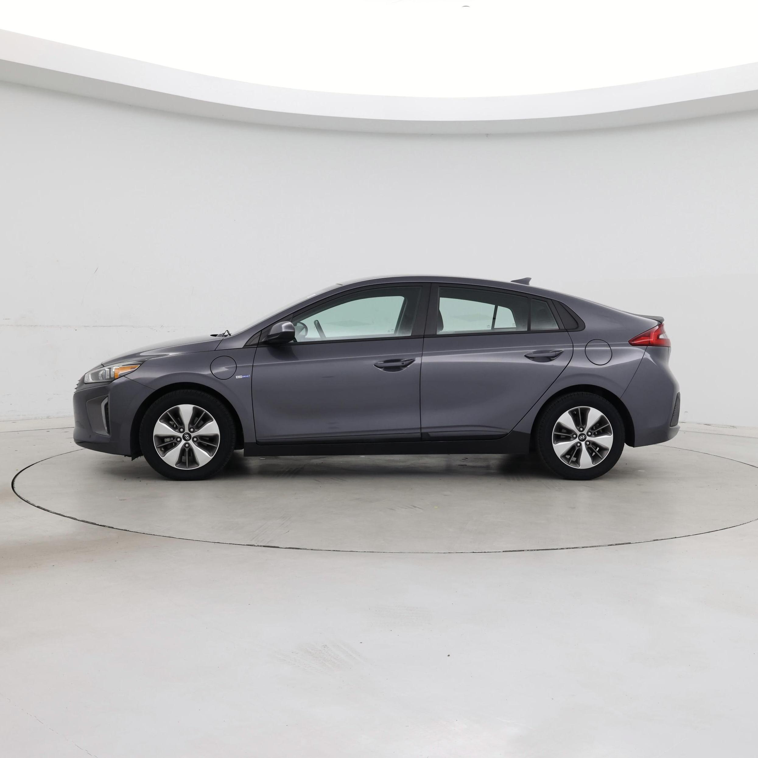 Thumbnail: 2019 Hyundai Ioniq - 3