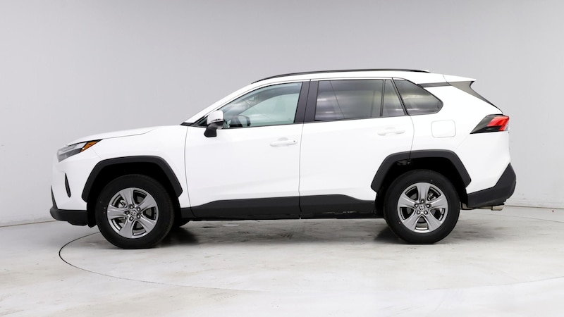 2024 Toyota RAV4 XLE 3