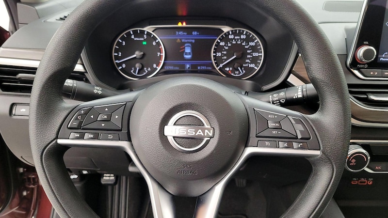 2024 Nissan Altima SV 10