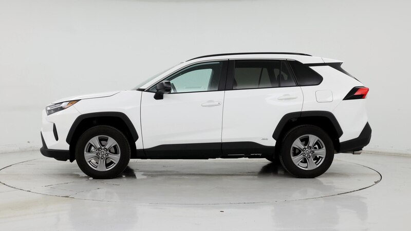 2024 Toyota RAV4 LE 3