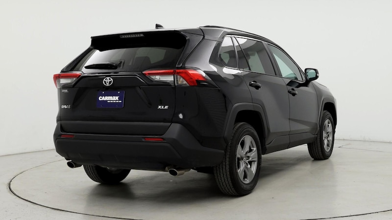 2024 Toyota RAV4 XLE 8