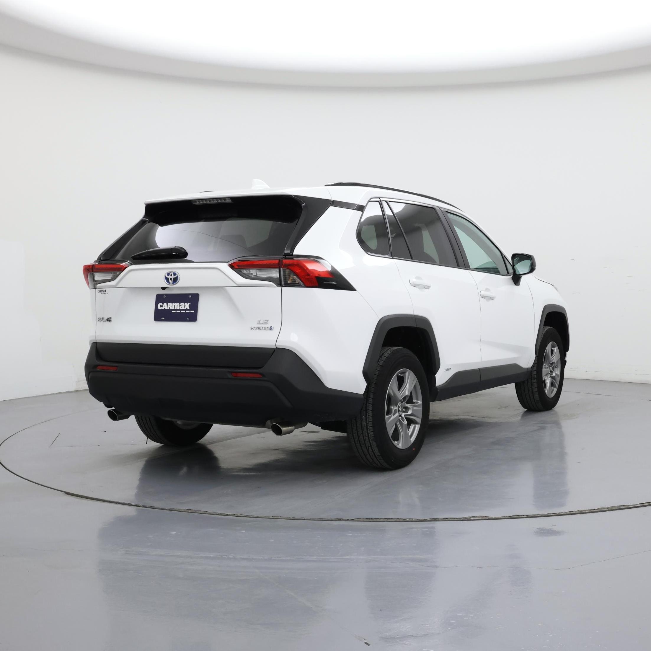 Thumbnail: 2024 Toyota RAV4 - 8