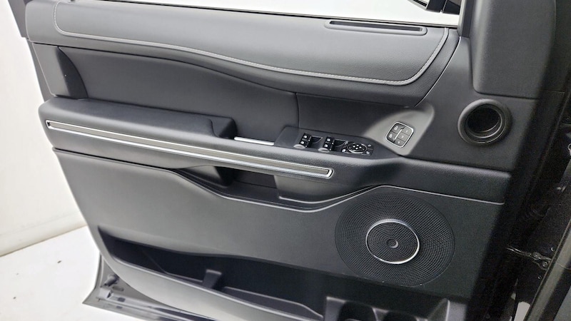 2023 Ford Expedition MAX XLT 12