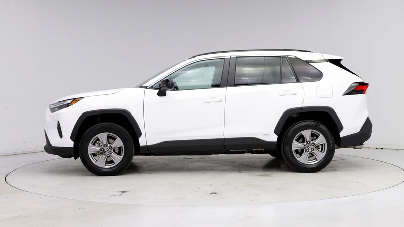 2024 Toyota RAV4 LE 3