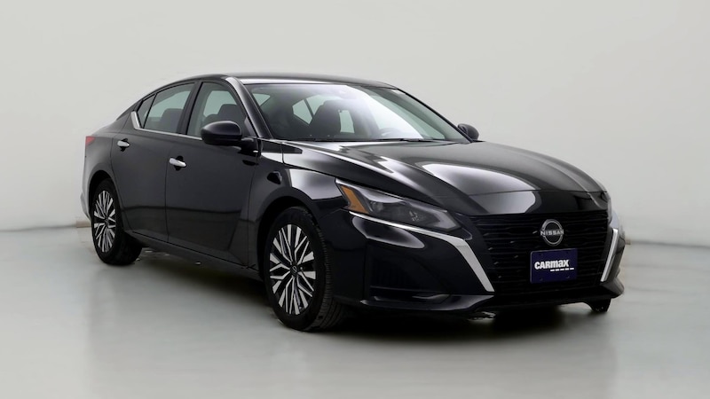 2024 Nissan Altima SV Hero Image