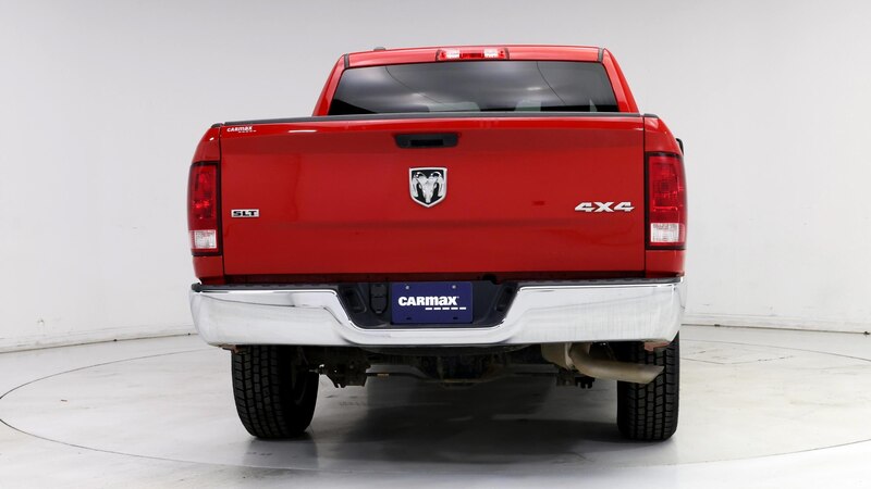 2022 RAM 1500 Classic SLT 2