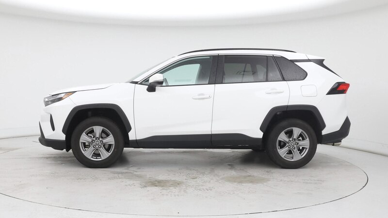 2024 Toyota RAV4 XLE 3