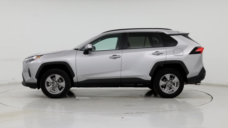 2024 Toyota RAV4 XLE 3