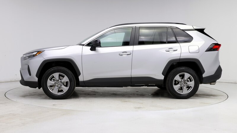 2024 Toyota RAV4 LE 3