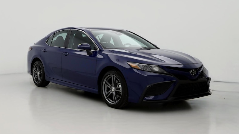 2024 Toyota Camry SE Hero Image