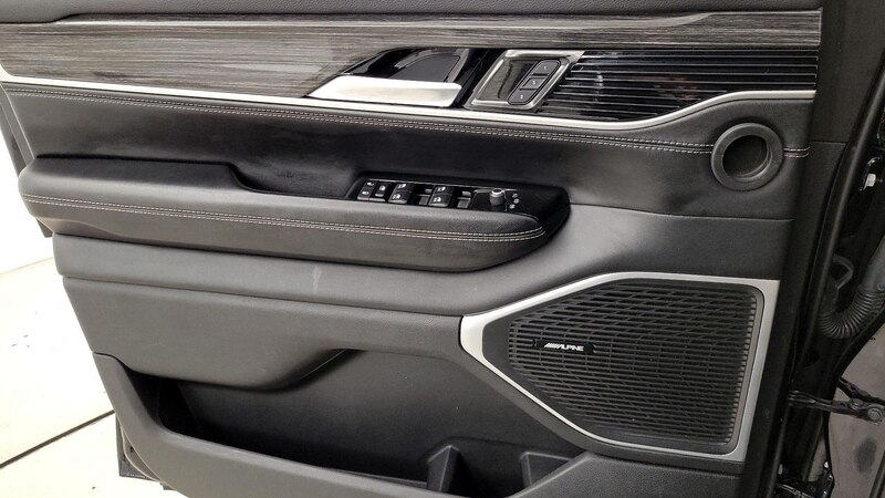2022 Jeep Wagoneer Series III 12