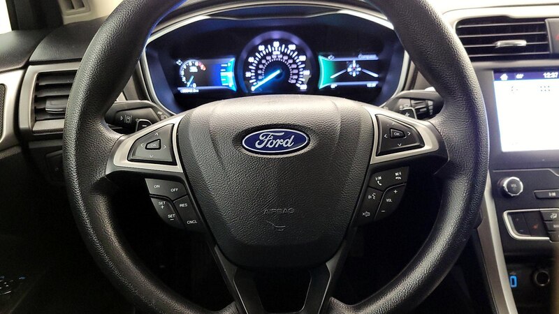 2019 Ford Fusion SE 10