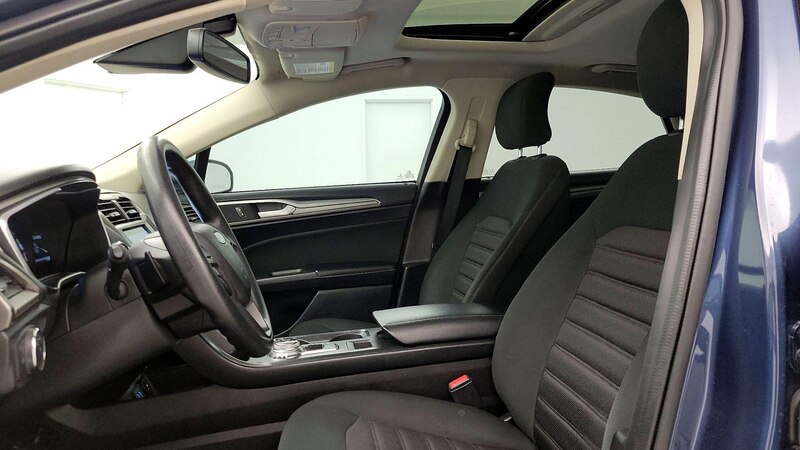 2019 Ford Fusion SE 19