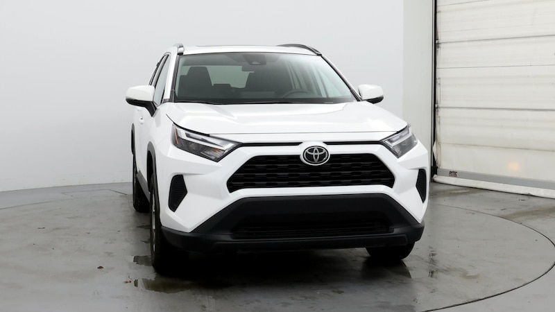 2024 Toyota RAV4 XLE 5