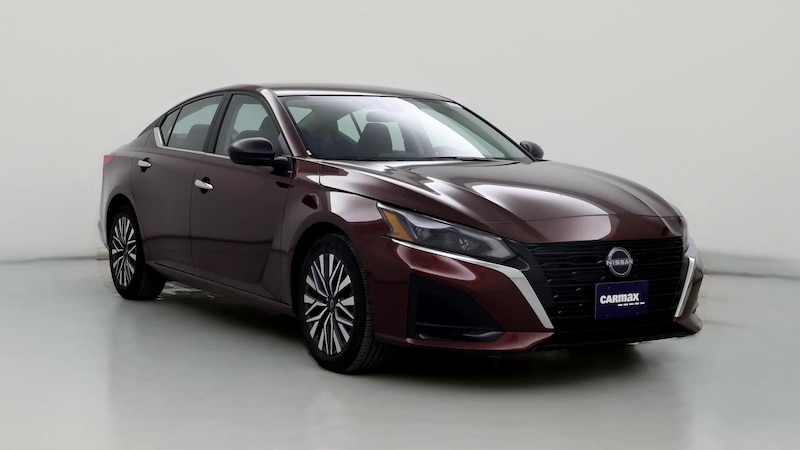 2024 Nissan Altima SV Hero Image