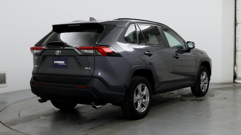 2024 Toyota RAV4 XLE 8