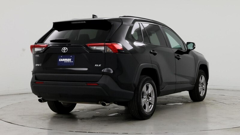 2024 Toyota RAV4 XLE 8