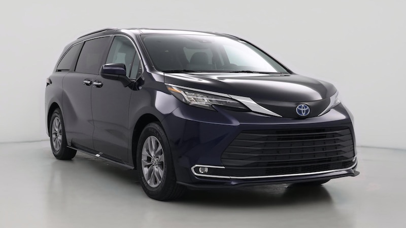 2023 Toyota Sienna XLE Hero Image