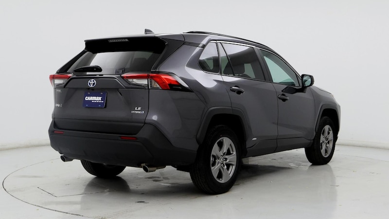 2024 Toyota RAV4 LE 8