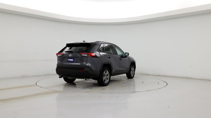 2024 Toyota RAV4 LE 8