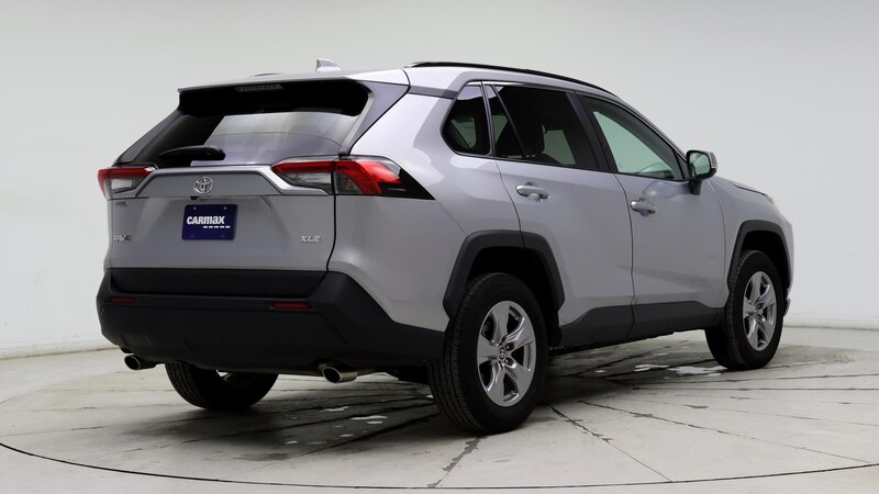 2024 Toyota RAV4 XLE 8