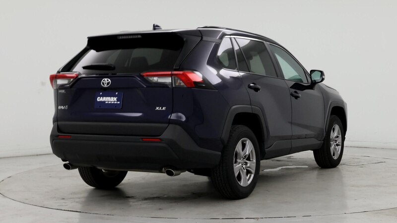 2024 Toyota RAV4 XLE 8