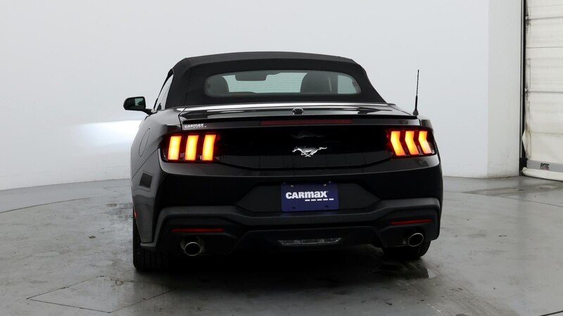 2024 Ford Mustang  6