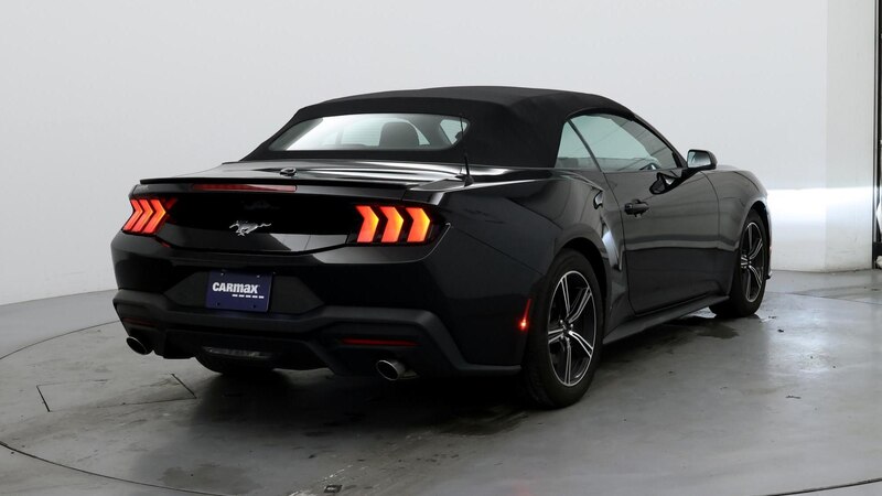 2024 Ford Mustang  8