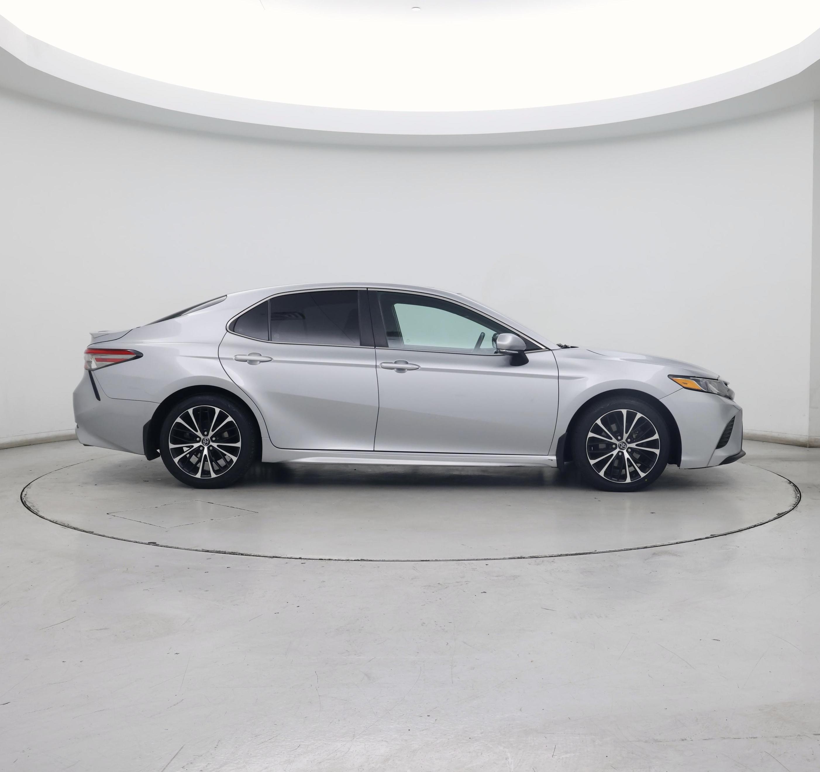 Thumbnail: 2018 Toyota Camry - 7