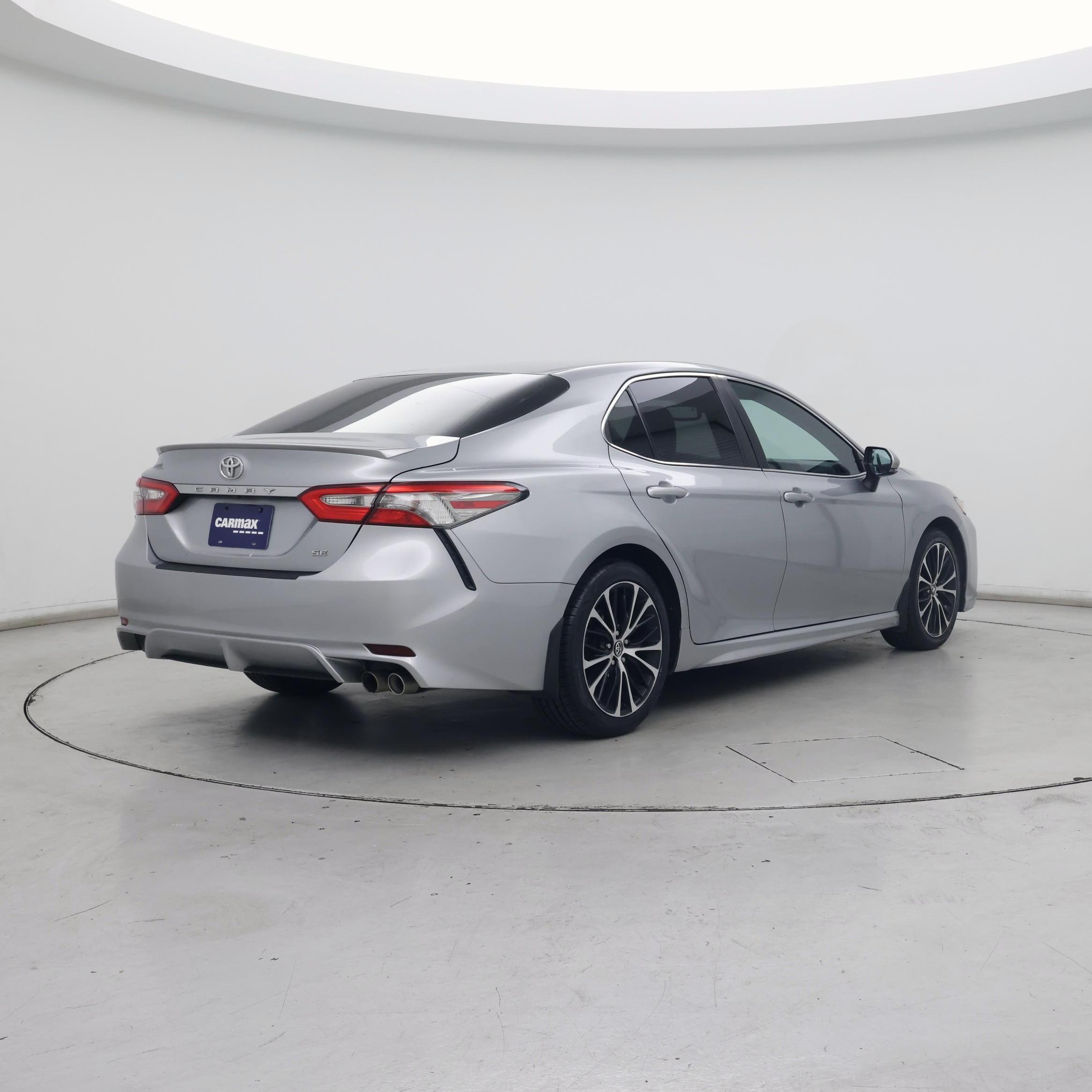 Thumbnail: 2018 Toyota Camry - 8