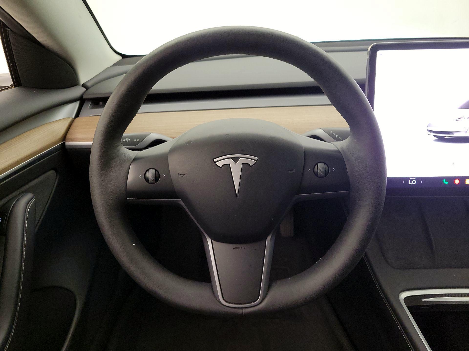 Thumbnail: 2023 Tesla Model 3 - 10