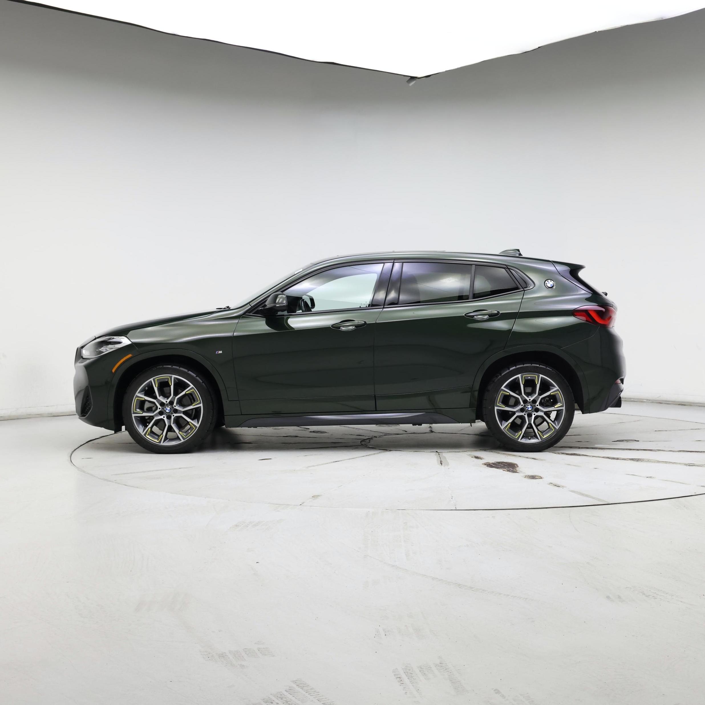 Thumbnail: 2023 BMW X2 - 3