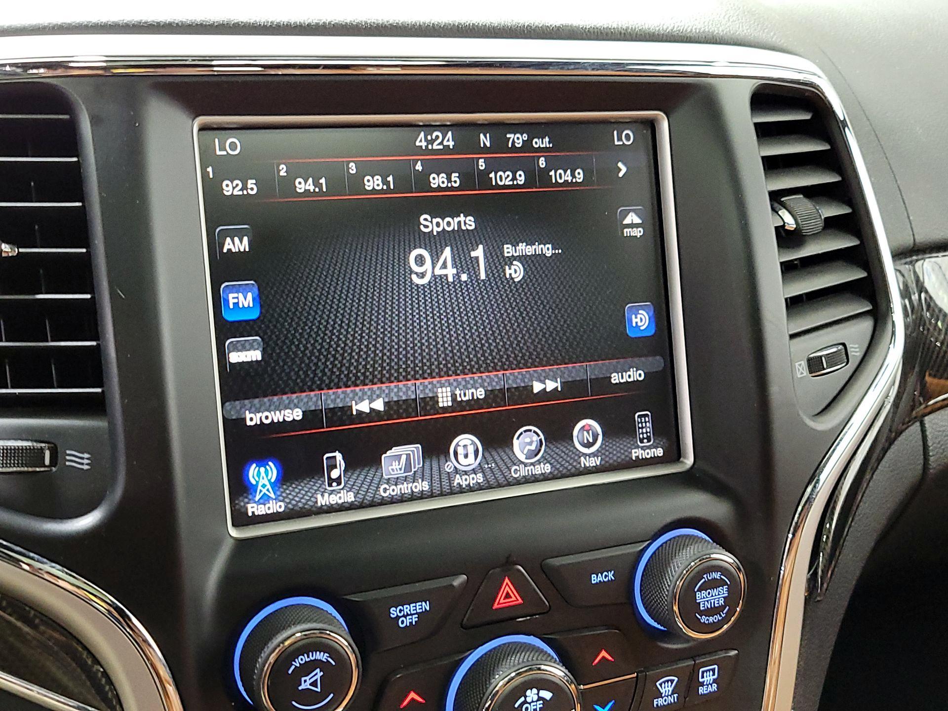 Thumbnail: 2015 Jeep Grand Cherokee - 16