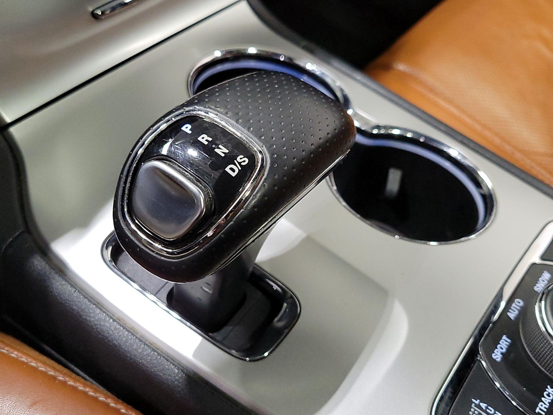 Thumbnail: 2015 Jeep Grand Cherokee - 18