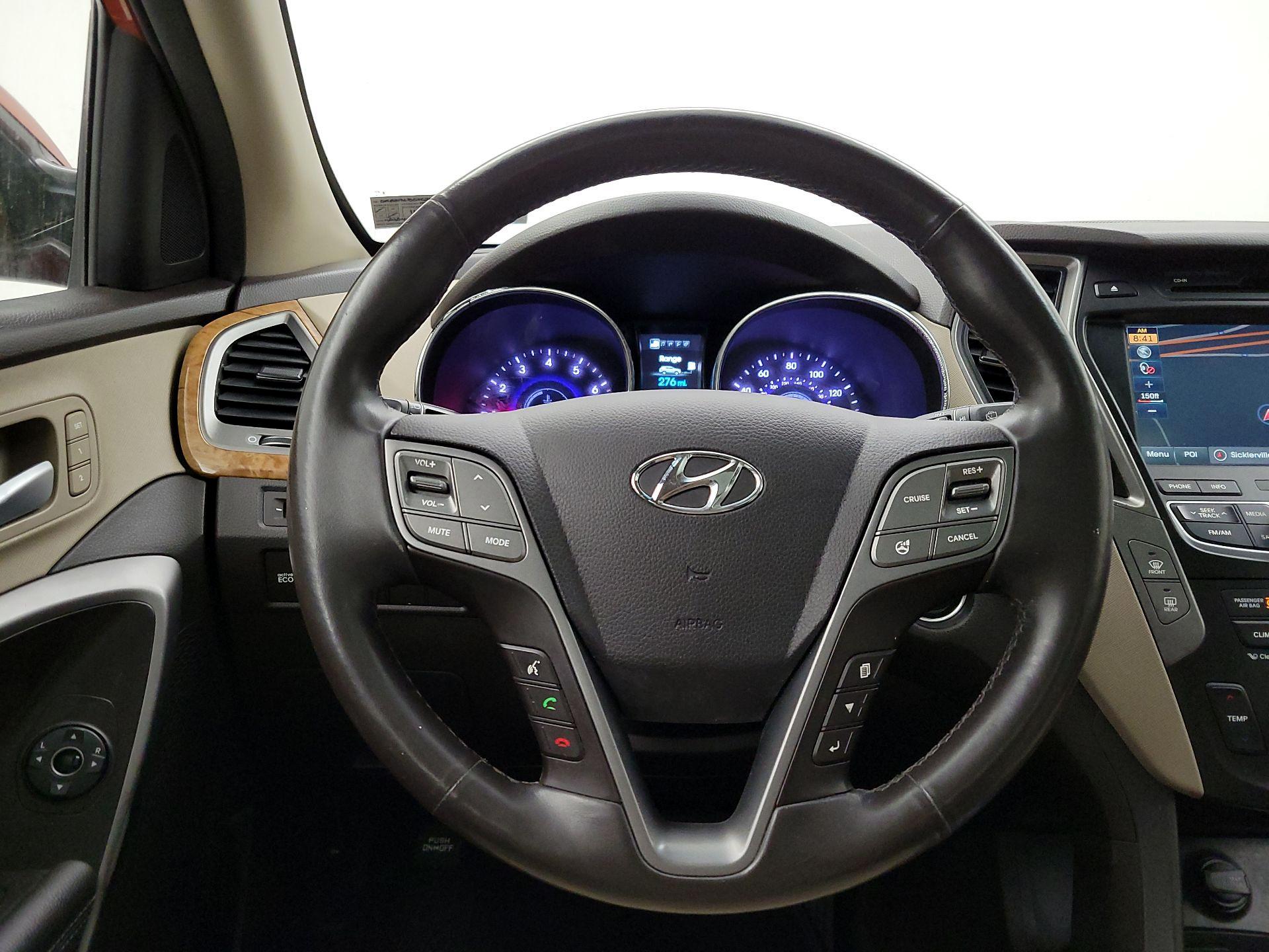 Thumbnail: 2015 Hyundai Santa Fe - 10
