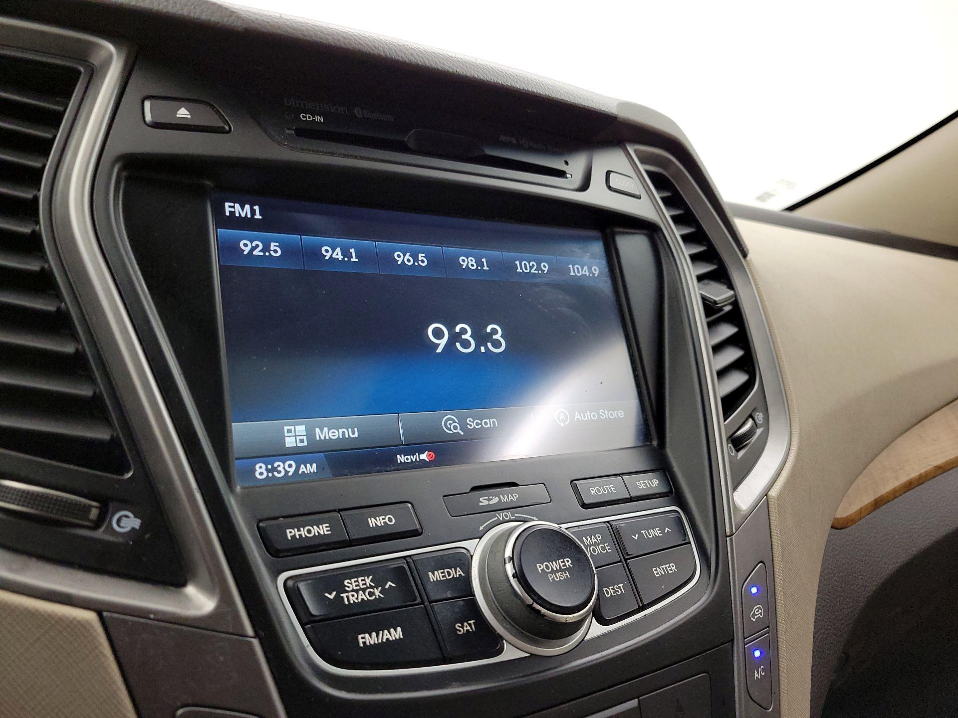 Thumbnail: 2015 Hyundai Santa Fe - 16